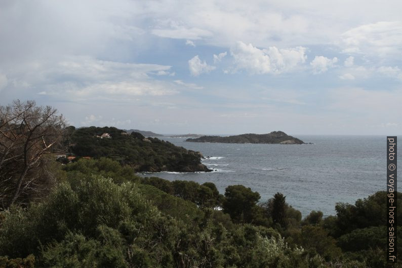 Île du Grand Ribaud. Photo © Alex Medwedeff