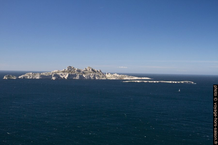 Île du Riou et l'Île Plane. Photo © Alex Medwedeff