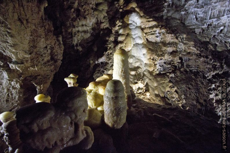 Stalagmites dans la Grotte de Clamouse. Photo © André M. Winter