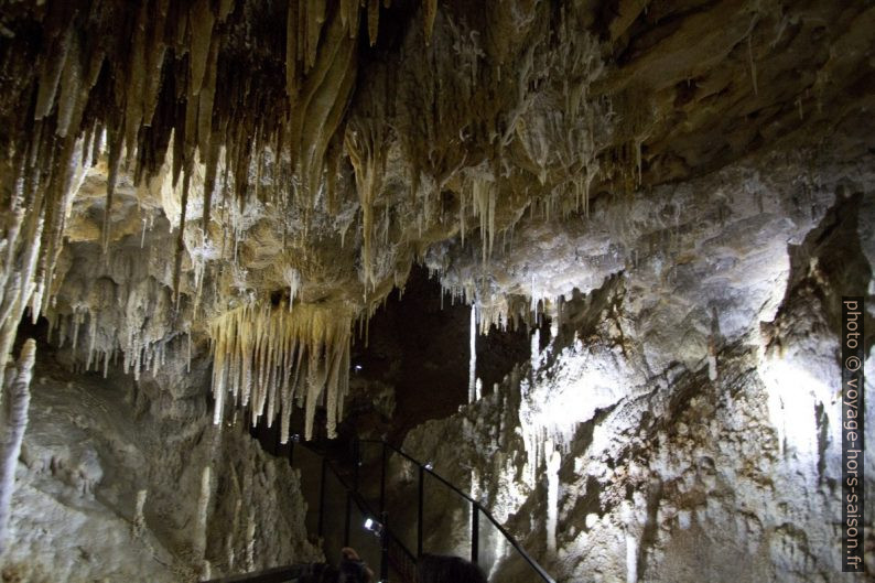 Décor naturel dans la Grotte de Clamouse. Photo © André M. Winter