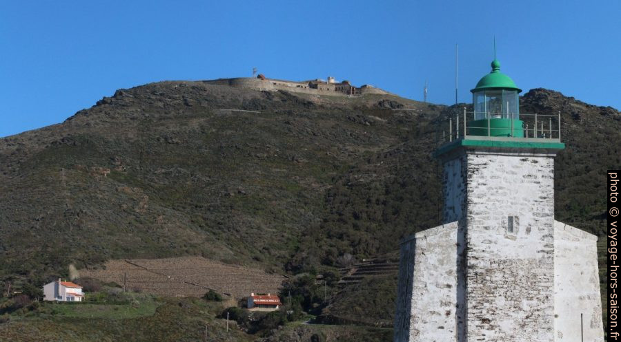 Le Fort Béar et le phare de Port-Vendres. Photo © André M. Winter