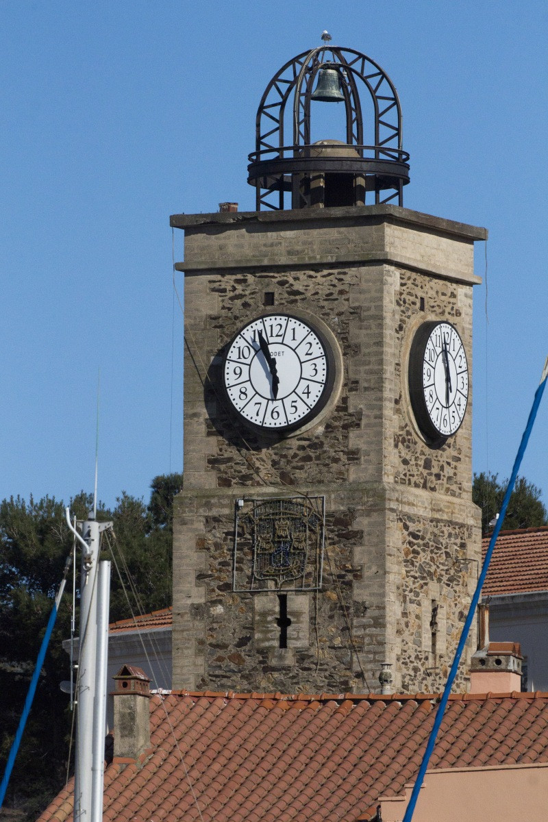 La Tour de l’Horloge à Port-Vendres. Photo © André M. Winter