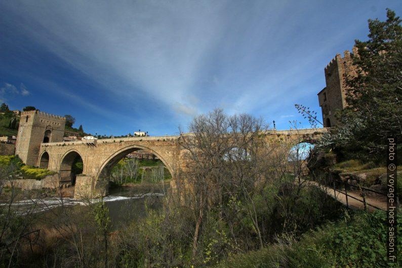 Puente de San Martín vu de l'est. Photo © André M. Winter