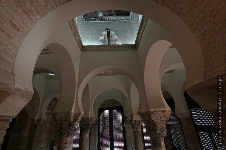 Sous la de la Mosquée Bab al-Mardum. Photo © André M. Winter