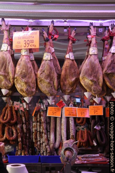 Jamón iberico chez Gabriel Mostazo à Cáceres. Photo © Alex Medwedeff