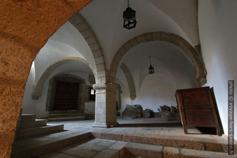 Voûtes du rez-de-chaussée du cloître du Monastère de la Coria. Photo © André M. Winter
