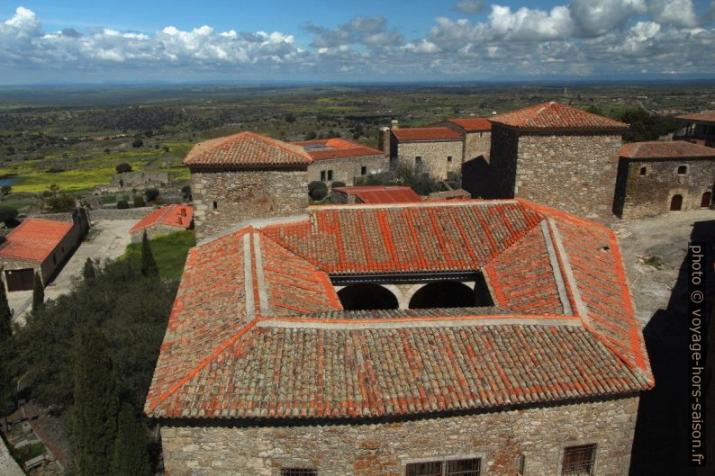 Palacio de Lorenzana vu du clocher de l'église Santa María La Mayor. Photo © André M. Winter