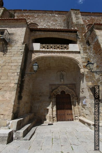 Façade sud de la Parroquia San Martín. Photo © André M. Winter