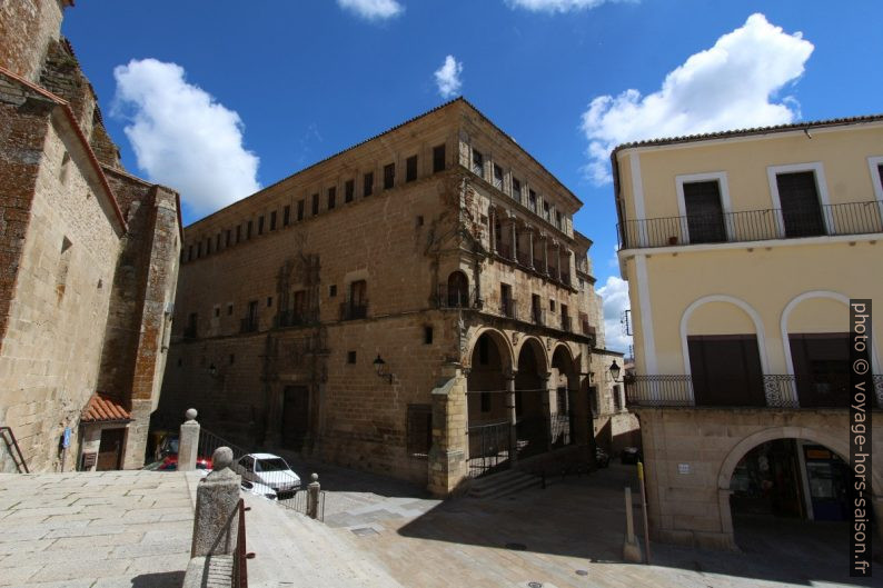 Palacio de los Duques de San Carlos. Photo © André M. Winter