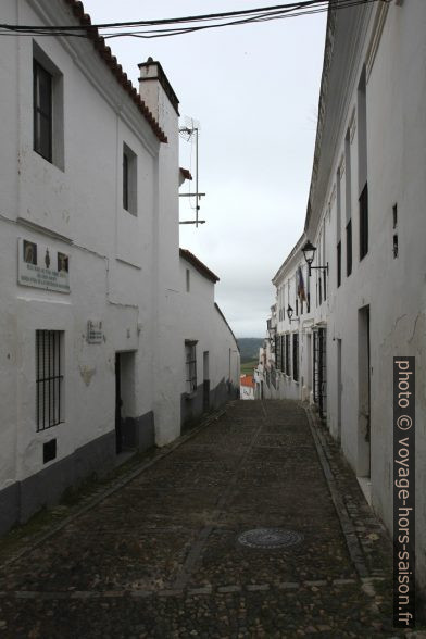 Calle la Oliva. Photo © Alex Medwedeff