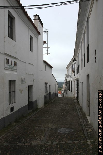 Calle la Oliva. Photo © Alex Medwedeff