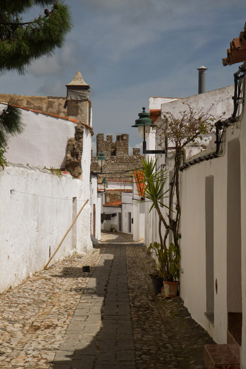 Rua Frei Bento. Photo © Alex Medwedeff