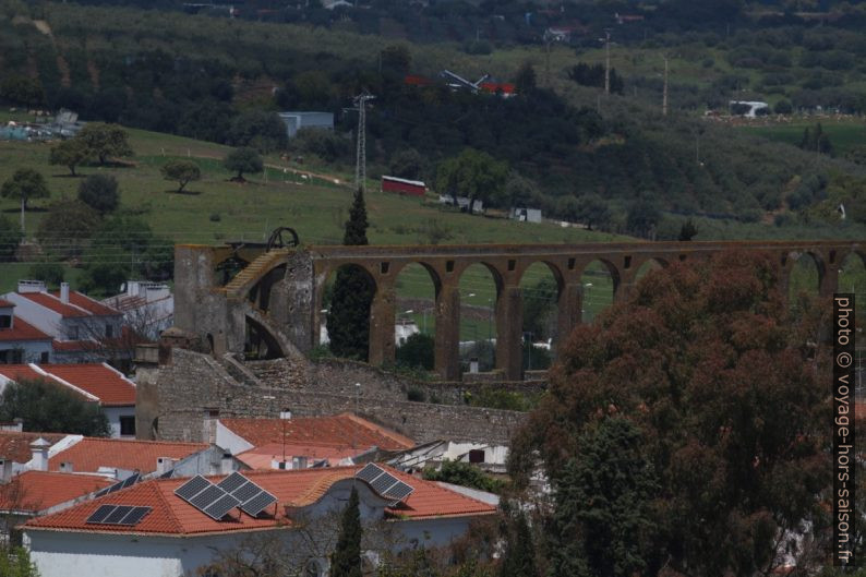 Aqueduc arrivant à Serpa. Photo © André M. Winter