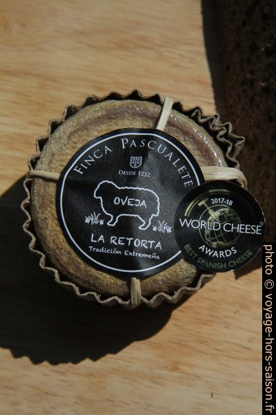 Formage de chère la Retorta de la Finca Pascualete. Photo © Alex Medwedeff
