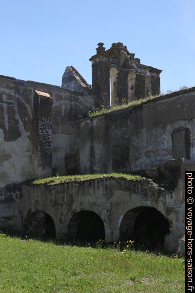 Église du Convento das Freiras Dominicanas dans le Château de Moura. Photo © Alex Medwedeff