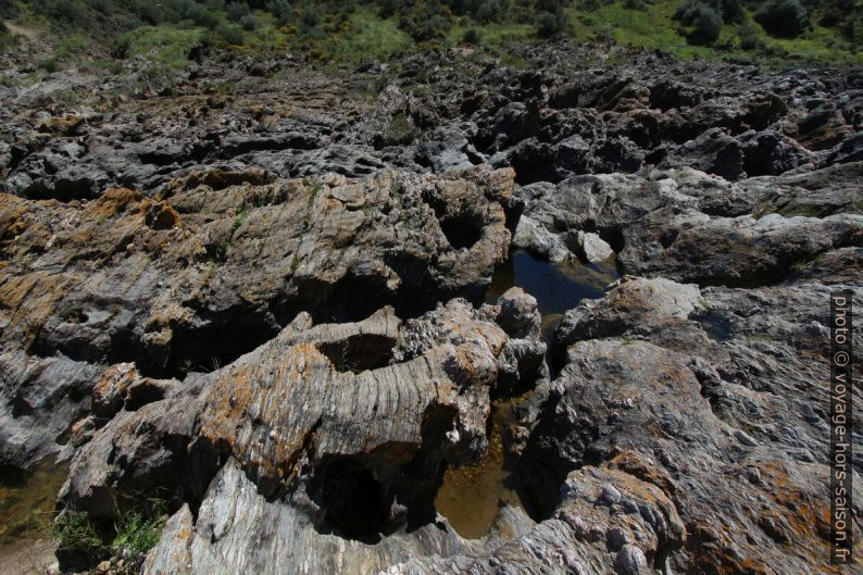 Plateau rocheux érodé du Guadiana. Photo © André M. Winter