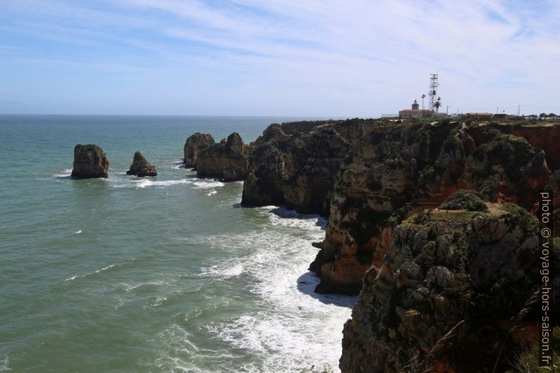 Vue vers le Cabo Ponta da Piedade. Photo © André M. Winter