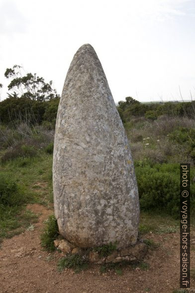 Menir de Aspradantes. Photo © André M. Winter