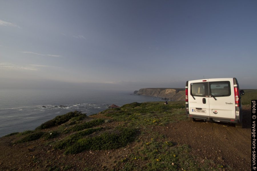 Notre trafic au nord du Cabo de São Vicente. Photo © André M. Winter
