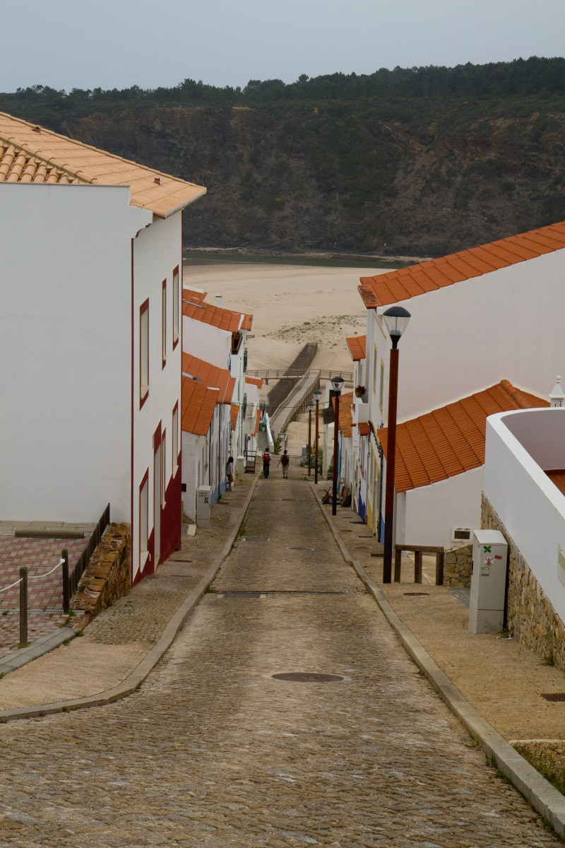 Rua Principal de Odeceixe-Mar. Photo © Alex Medwedeff