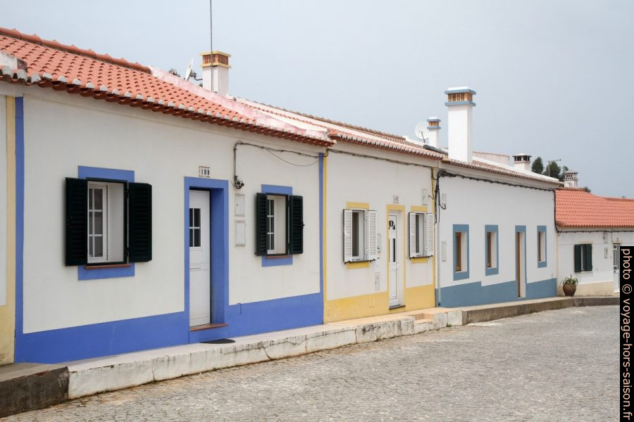 Maison du village d'Odeceixe. Photo © Alex Medwedeff
