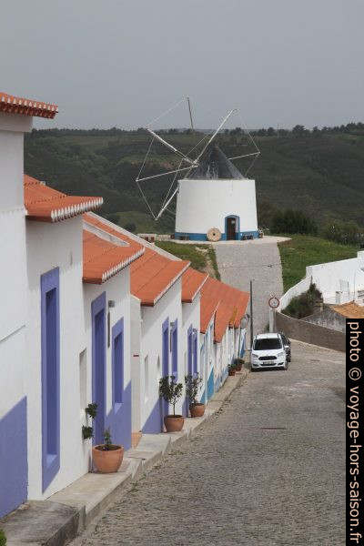 Moulin dans le village d'Odeceixe. Photo © Alex Medwedeff