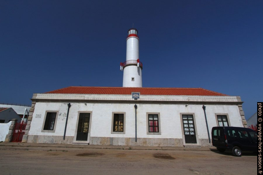 Face sud du Phare du Cap de Sines. Photo © André M. Winter