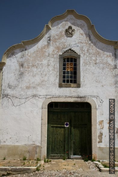 Ancien hangar dans le centre de Santiago do Cacém. Photo © Alex Medwedeff