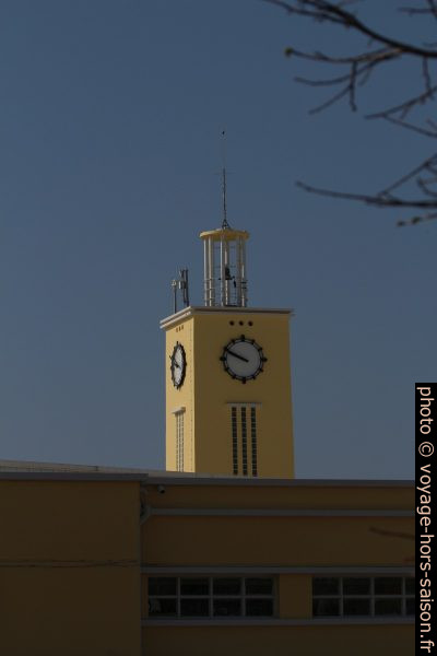 Horloge du port de Setúbal. Photo © André M. Winter
