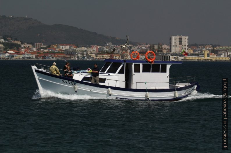 Bateau de pêche reconverti en bateau de plaisance. Photo © André M. Winter