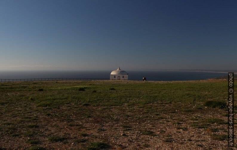 Ermida da Memória no Cabo Espichel. Photo © André M. Winter