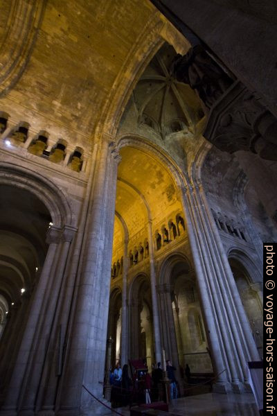 Coupole de la croisée du transept de la Sé de Lisboa. Photo © André M. Winter