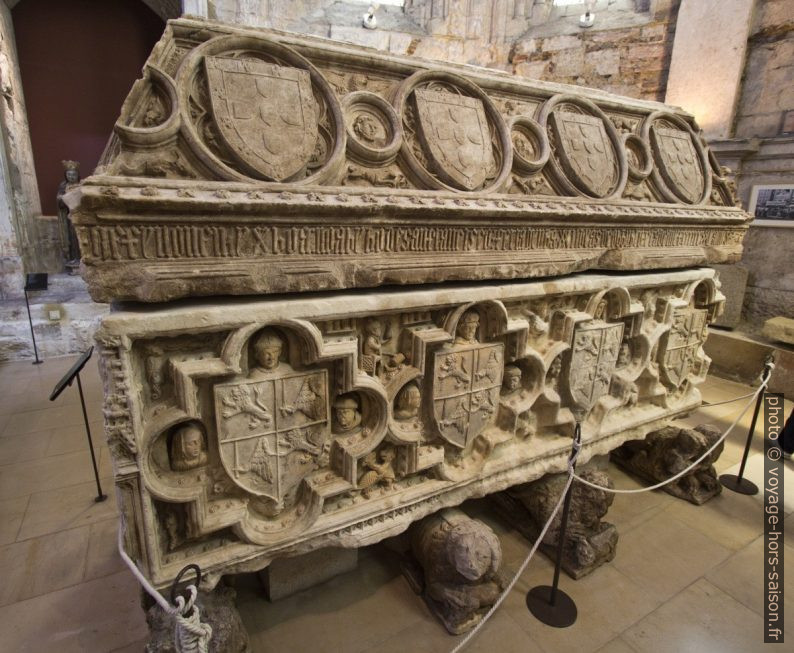 Sarcophage de Fernando I de Portugal. Photo © André M. Winter