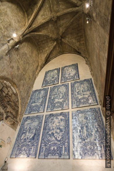 Azulejos exposés dans le musée du Convento do Carmo. Photo © André M. Winter