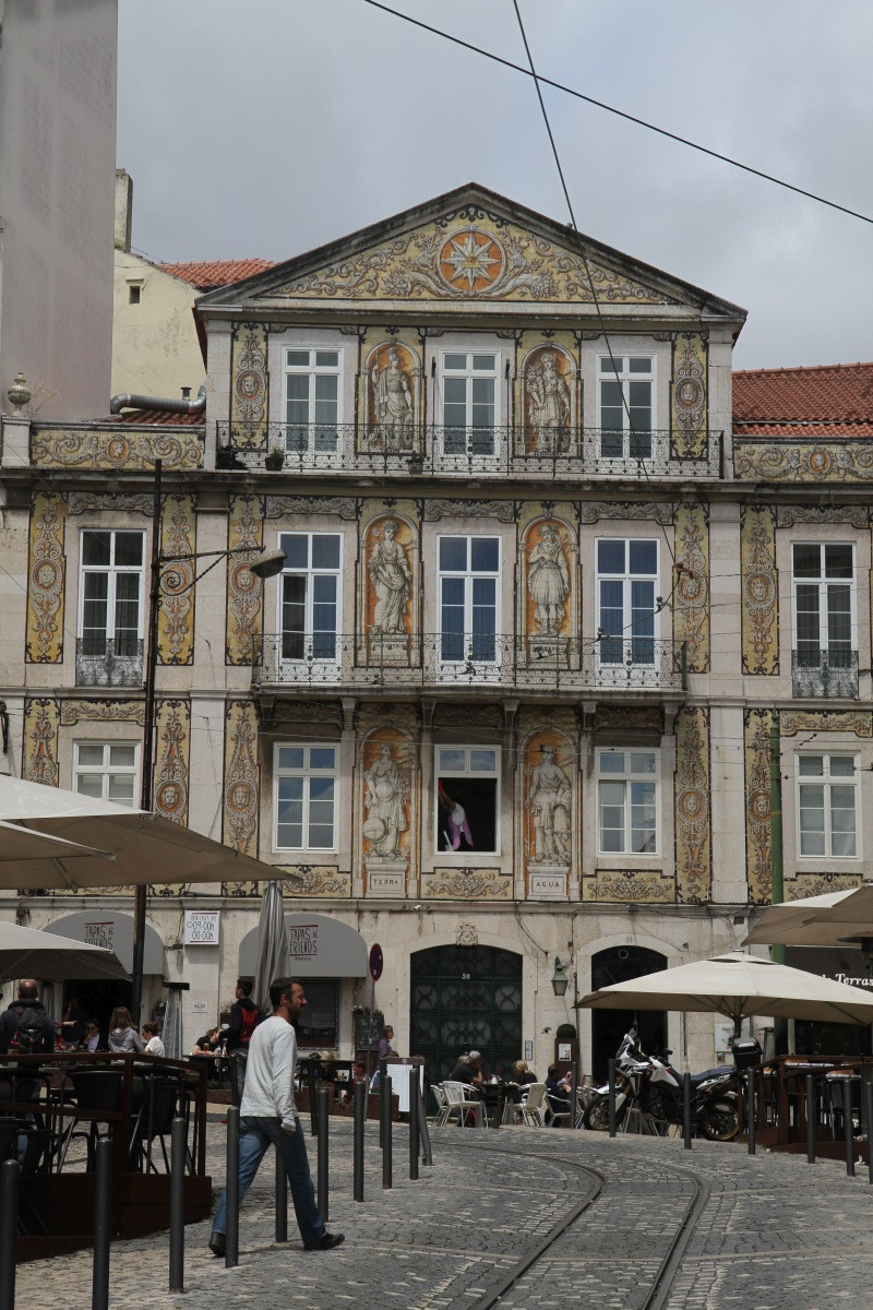 Casa do Ferreira das Tabuletas. Photo © Alex Medwedeff