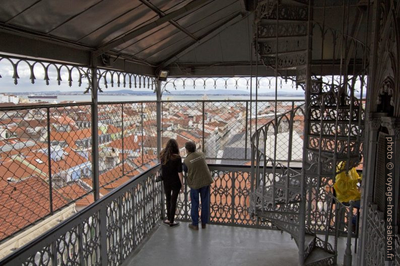 Niveau supérieur extérieur de l'Elevador Santa Justa. Photo © André M. Winter