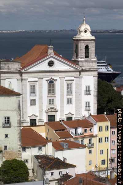 Façade principale de la Igreja de Santo Estêvão. Photo © André M. Winter