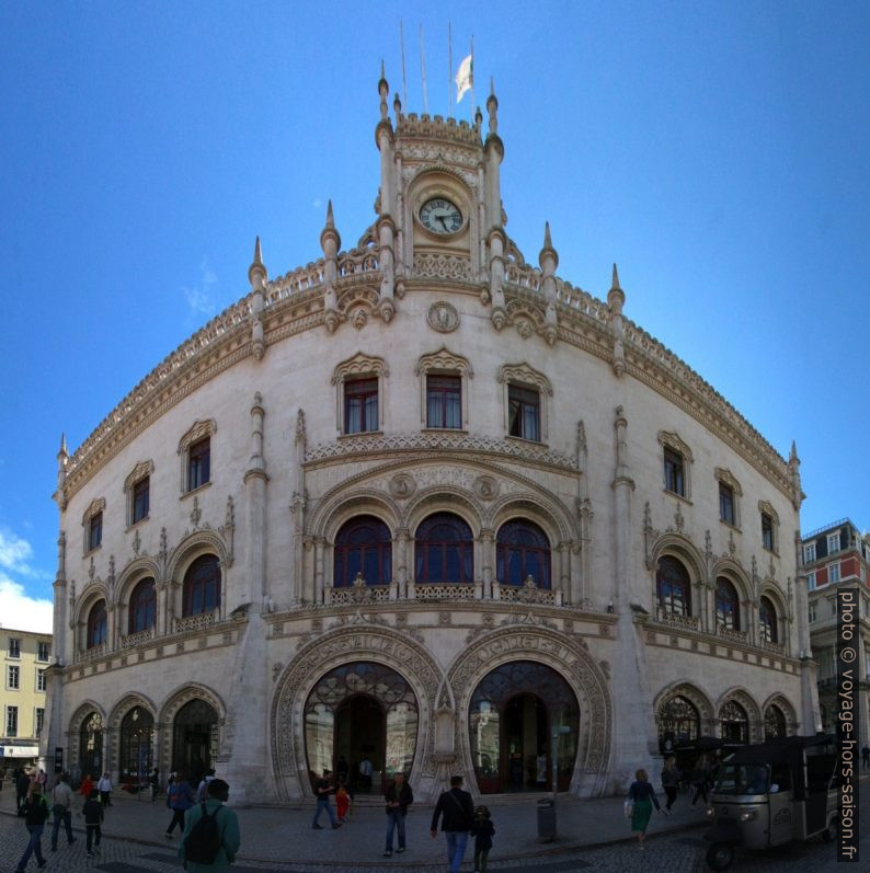 Estação de Caminhos de Ferro do Rossio. Photo © André M. Winter