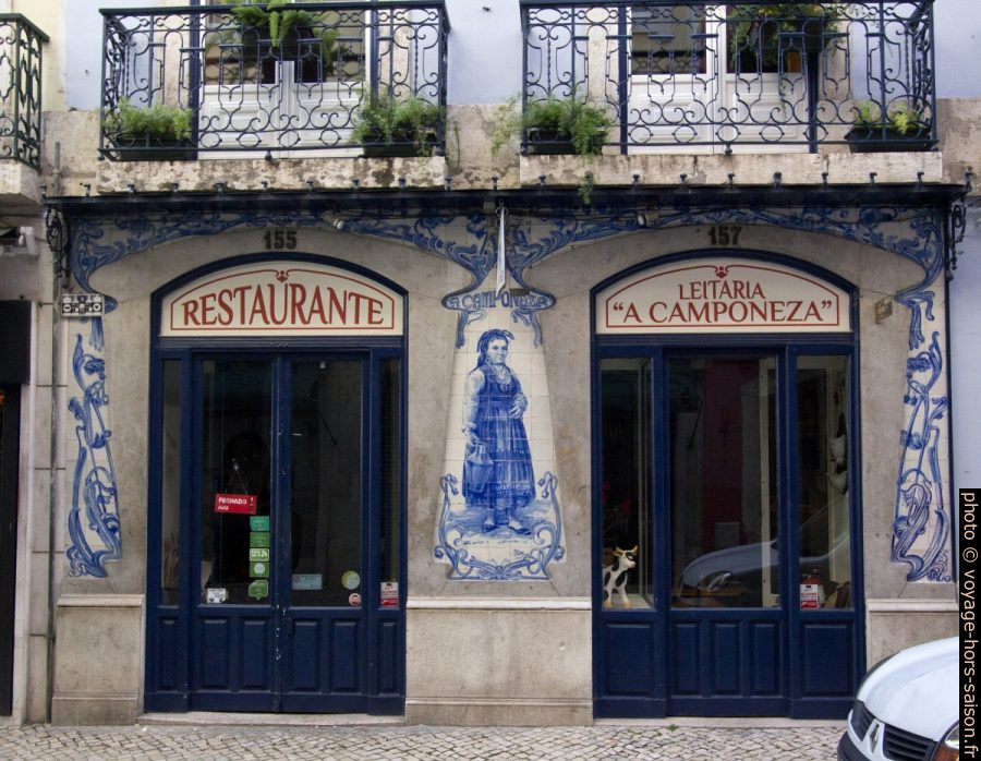 Azulejos du Restaurante «Leitaria a Camponeza ». Photo © André M. Winter