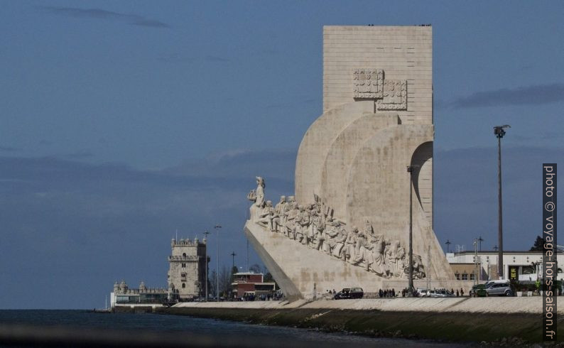 Face est du Padrão dos Descobrimentos. Photo © André M. Winter