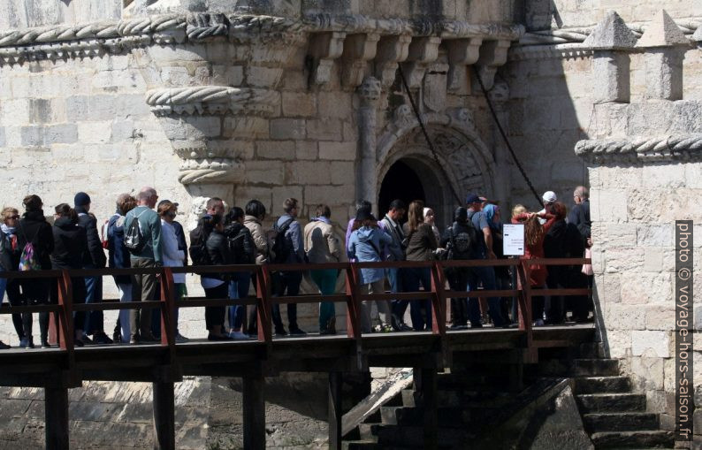 Queue d'attente à la Tour de Belém. Photo © André M. Winter