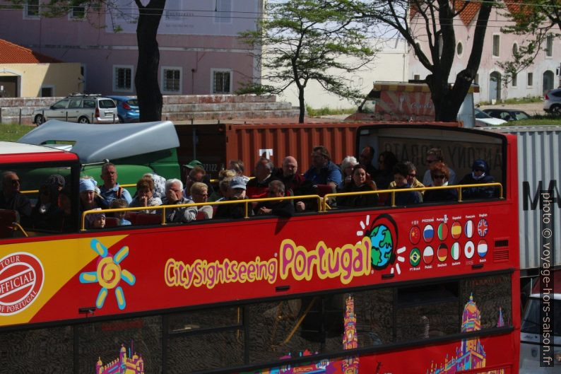 Bus touristique à impériale décapotable. Photo © André M. Winter