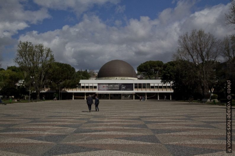 Planetário Calouste Gulbenkian. Photo © André M. Winter