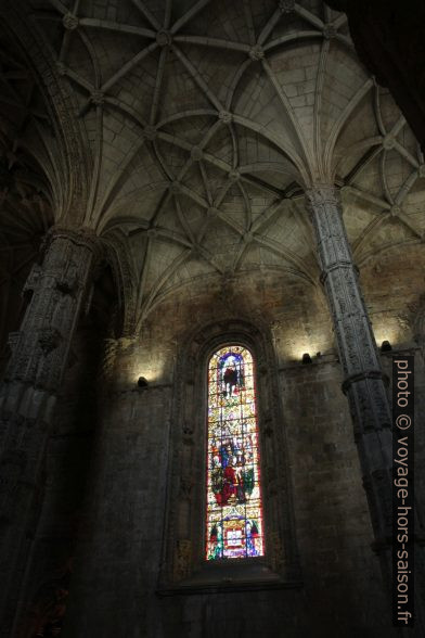 Vitrail de l'église Santa Maria. Photo © Alex Medwedeff