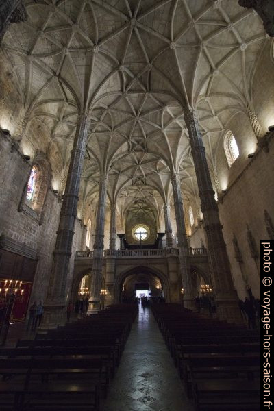 Nef de l'église Santa Maria. Photo © André M. Winter
