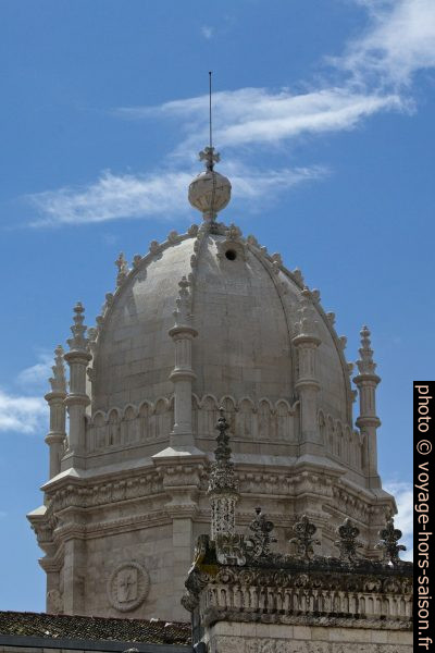 Clocher-dôme de l'église Sainte-Marie de Belém. Photo © André M. Winter