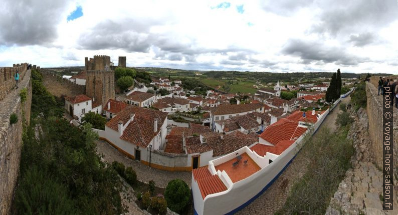 Panorama de Óbidos vu de la muraille ouest. Photo © André M. Winter