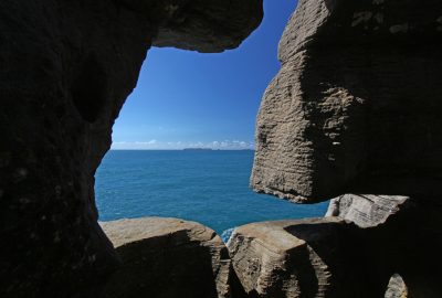 Rambarde naturelle du point de pêche de la Varanda De Pilatos. Photo © André M. Winter