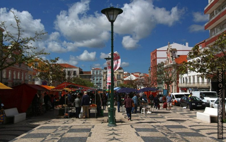 Marché de Caldas da Rainha. Photo © André M. Winter