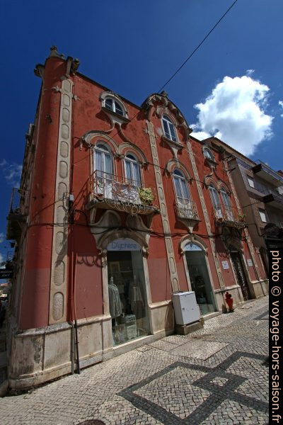 Maison d'Art Nouveau avec ouvertures arrondies. Photo © André M. Winter